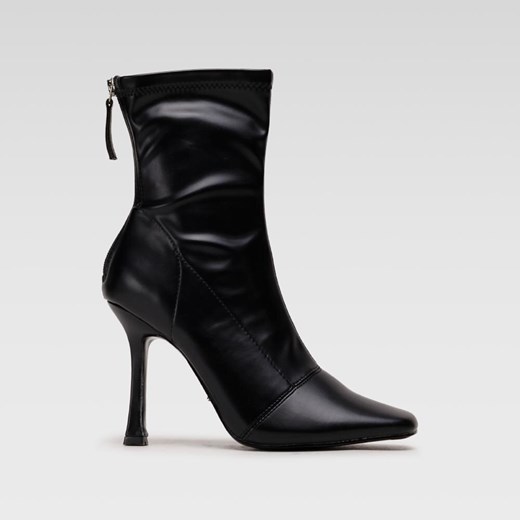 Botki DeeZee LS5641-01 ze sklepu ccc.eu w kategorii Botki - zdjęcie 188019391