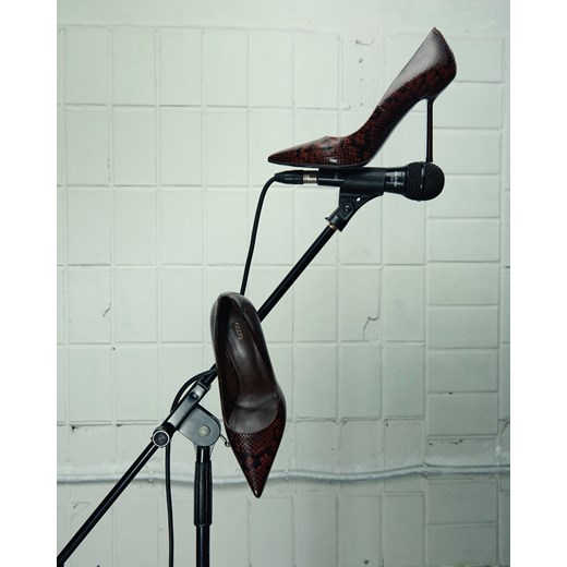 Estro: Brązowe buty na wysokim obcasie ze wzorem z imitacji wężowej skóry ze sklepu Estro w kategorii Czółenka - zdjęcie 188032553