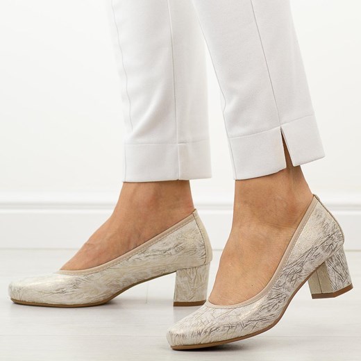 Złote czółenka damskie na obcasie M.Daszyński Sa212-6 ze sklepu suzana.pl w kategorii Czółenka - zdjęcie 188049354