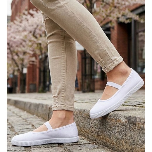 Wsuwane białe dziewczęce tenisówki balerinki czeszki z paseczkiem /C7-2 17481 T125/ ze sklepu Pantofelek24.pl w kategorii Trampki dziecięce - zdjęcie 188059480