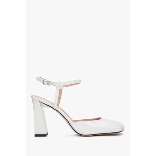 Estro: Białe sandałki damskie na słupku z lakierowanej skóry naturalnej ze sklepu Estro w kategorii Sandały damskie - zdjęcie 188060590