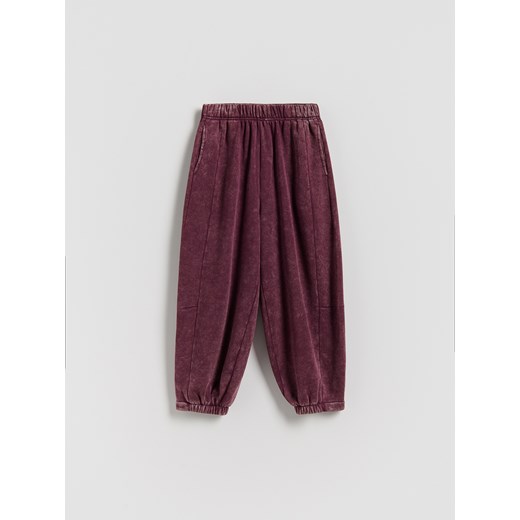 Reserved - Spodnie dresowe z efektem sprania - bordowy ze sklepu Reserved w kategorii Spodnie dziewczęce - zdjęcie 188060634