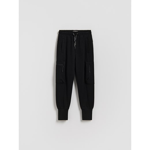 Reserved - Joggery cargo z kieszeniami - czarny ze sklepu Reserved w kategorii Spodnie chłopięce - zdjęcie 188066884