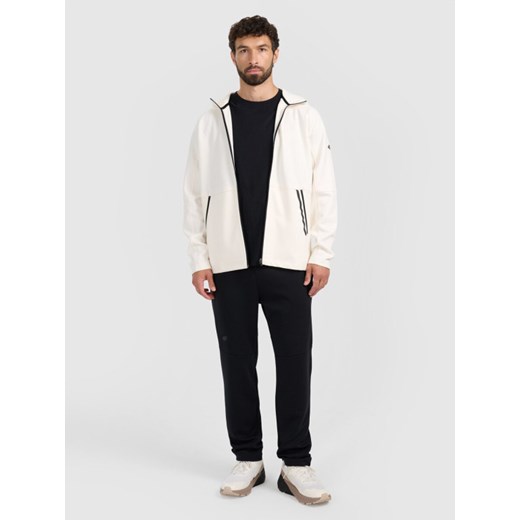 Męskie spodniei dresowe joggery 4F 4FWAW25TTROM1194 - czarne ze sklepu Sportstylestory.com w kategorii Spodnie męskie - zdjęcie 188069520