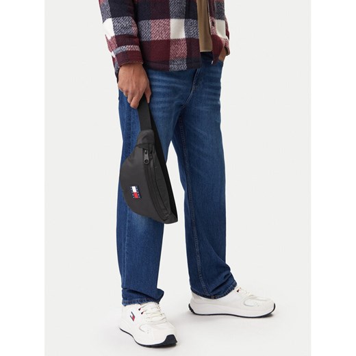 Tommy Jeans Nerka Tjm Daily Tech Bumbag AM0AM13873 Czarny ze sklepu MODIVO w kategorii Nerki - zdjęcie 188074673