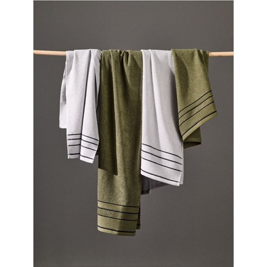 Sinsay - Bawełniany ręcznik z paskami - szary ze sklepu Sinsay w kategorii Ręczniki - zdjęcie 188083243