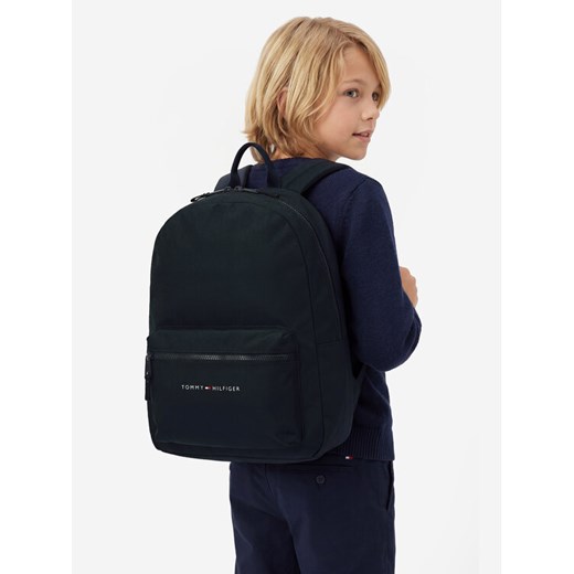 Plecak Tommy Hilfiger Th Essential Backpack AU0AU01864 Granatowy ze sklepu eobuwie.pl w kategorii Plecaki - zdjęcie 188088282