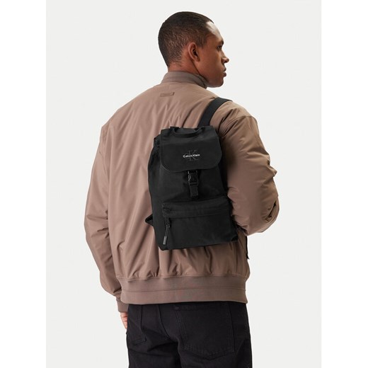 Calvin Klein Plecak Bold Mini Flap Backpack LV04D3320G Czarny ze sklepu MODIVO w kategorii Plecaki - zdjęcie 188101483