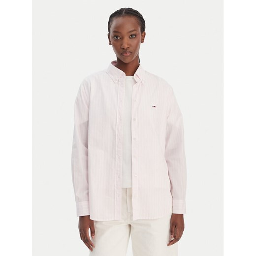 Tommy Jeans Koszula DW0DW22211 Różowy Regular Fit ze sklepu MODIVO w kategorii Koszule damskie - zdjęcie 188118614