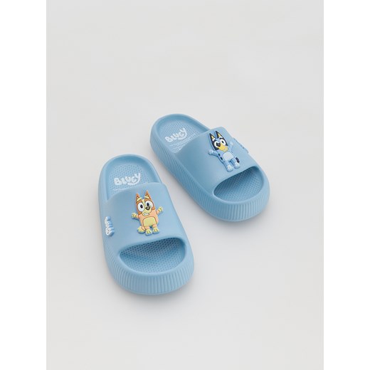 Reserved - Klapki Bluey - jasnoniebieski ze sklepu Reserved w kategorii Klapki dziecięce - zdjęcie 188120292