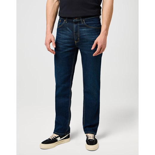 Męskie Spodnie Jeansowe Wrangler Regular Fit Blackened Indigo 112352956 ze sklepu YouNeedit.pl w kategorii Jeansy męskie - zdjęcie 188133100