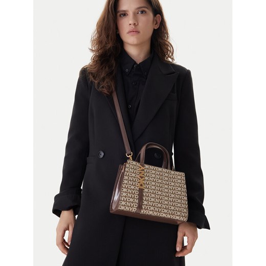 Torebka DKNY R52D5G56 Brązowy ze sklepu eobuwie.pl w kategorii Torebki damskie - zdjęcie 188250314
