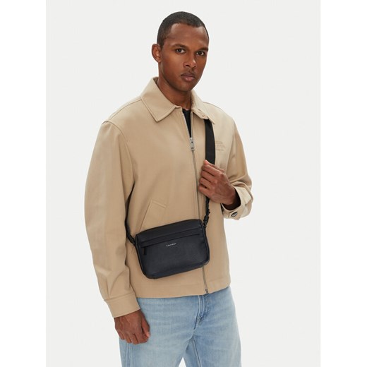 Calvin Klein Saszetka Ck Must Camera Bag LV04D3084G Czarny ze sklepu MODIVO w kategorii Torby męskie - zdjęcie 188255400