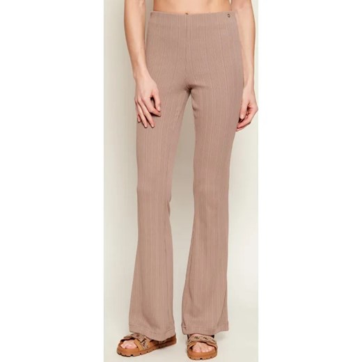 GUESS Spodnie dzianinowe BELEN | flare fit ze sklepu Gomez Fashion Store w kategorii Spodnie damskie - zdjęcie 188378733