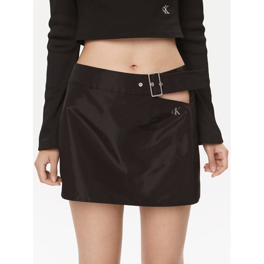Calvin Klein Jeans Spódnica mini J20J222224 Czarny Regular Fit ze sklepu MODIVO w kategorii Spódnice - zdjęcie 188418823