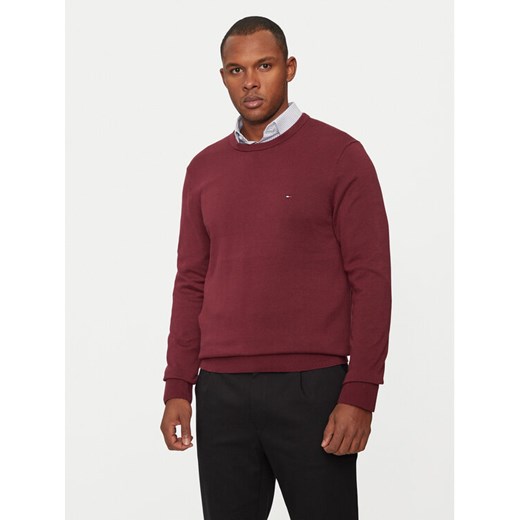 Tommy Hilfiger Sweter Essential MW0MW14748 Bordowy Regular Fit ze sklepu MODIVO w kategorii Swetry męskie - zdjęcie 188419220