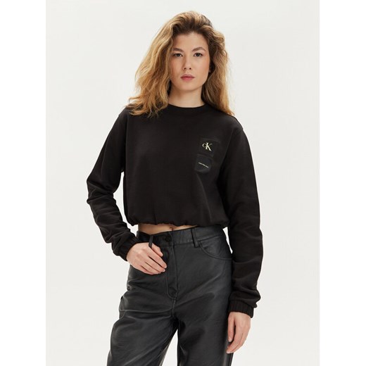 Calvin Klein Jeans Bluza J20J223081 Czarny Regular Fit ze sklepu MODIVO w kategorii Bluzy damskie - zdjęcie 188433722