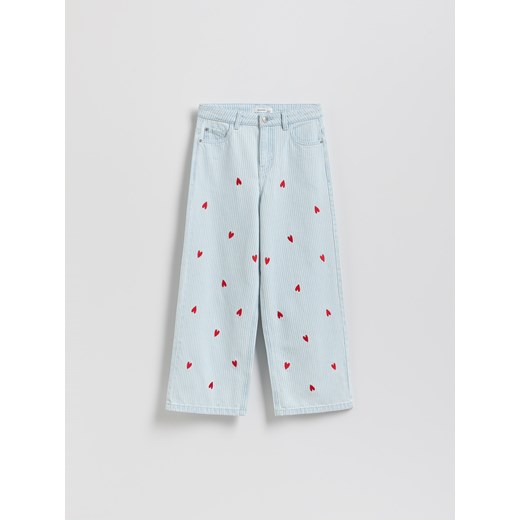 Reserved - Jeansy wide leg z haftem - niebieski ze sklepu Reserved w kategorii Spodnie dziewczęce - zdjęcie 188501271