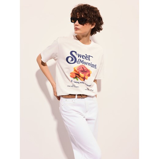 Mohito - Bawełniany t-shirt z nadrukiem - biały ze sklepu Mohito w kategorii Bluzki damskie - zdjęcie 188529770
