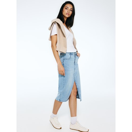 Mohito - Jeansowa spódnica midi - niebieski ze sklepu Mohito w kategorii Spódnice - zdjęcie 188545103