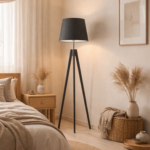 Nowoczesna lampa stojąca do salonu z włącznikiem nożnym ARUBA na drewnianym stelażu ze sklepu Lysne w kategorii Lampy podłogowe - zdjęcie 188722224