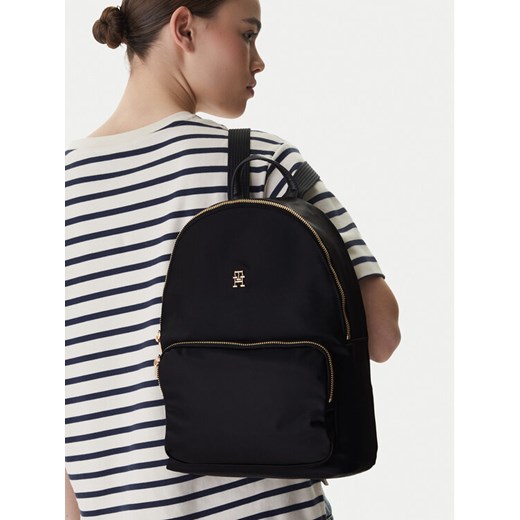 Plecak Tommy Hilfiger Poppy AW0AW15641 Czarny ze sklepu eobuwie.pl w kategorii Plecaki - zdjęcie 188824904