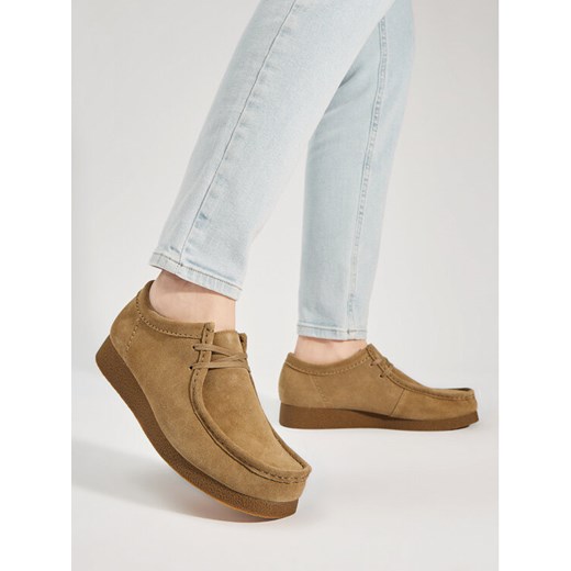 Mokasyny Clarks Wallabeeevo 26172821 Brązowy ze sklepu eobuwie.pl w kategorii Półbuty męskie - zdjęcie 189027880