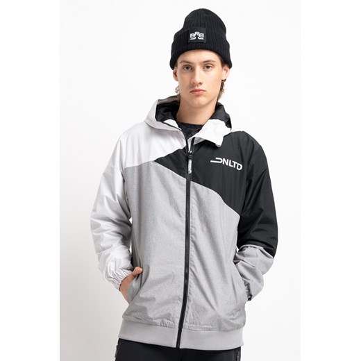 Czarna czapka z kontrastową naszywką z przodu, Rozmiar -  r2, Kolor - Czarny ze sklepu REPORTER w kategorii Czapki dziecięce - zdjęcie 189107273