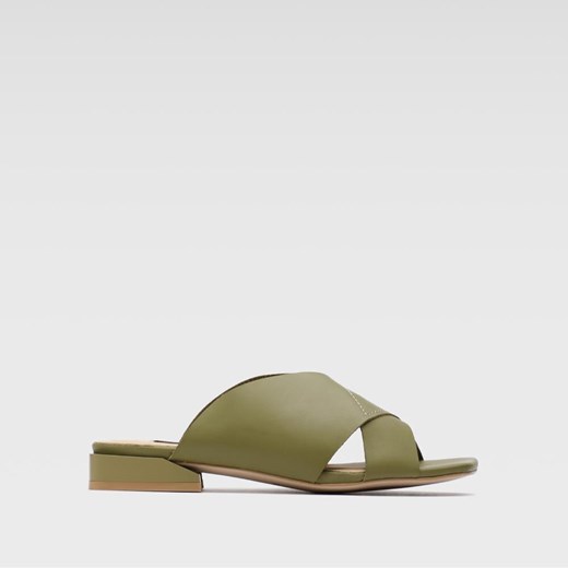 Klapki Gino Rossi 17100 ze sklepu ccc.eu w kategorii Klapki damskie - zdjęcie 189210573