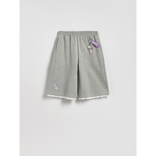 Reserved - Szorty jordsy Kuromi - jasnoszary ze sklepu Reserved w kategorii Spódnice dziewczęce - zdjęcie 189348151