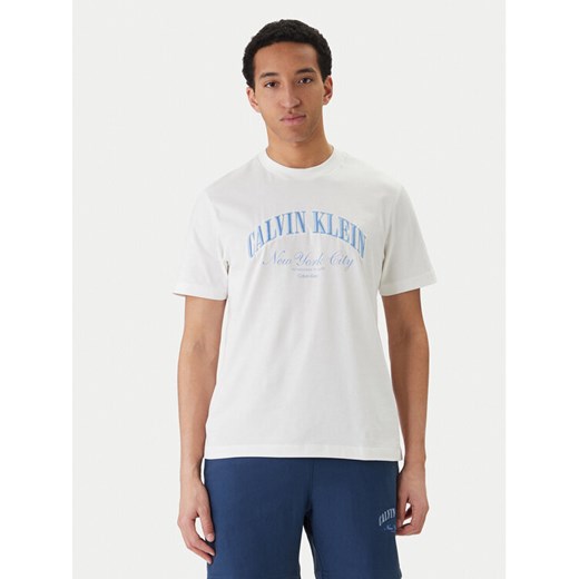 Calvin Klein Jeans T-Shirt LV04RF820G Biały Regular Fit ze sklepu MODIVO w kategorii T-shirty męskie - zdjęcie 189367060