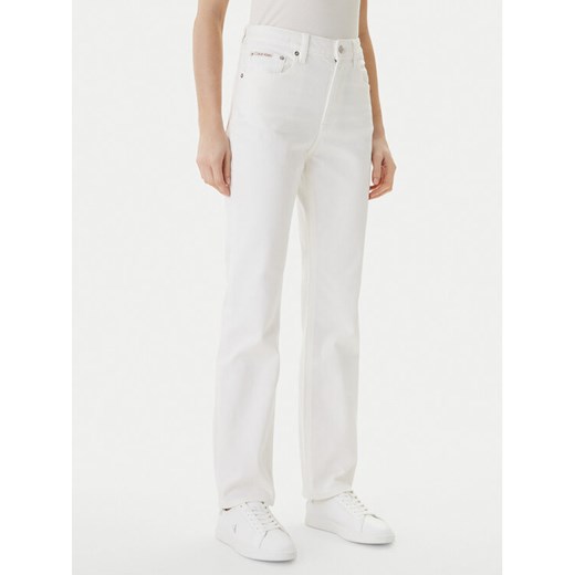 Calvin Klein Jeans Jeansy LV047F712G Écru Straight Fit ze sklepu MODIVO w kategorii Jeansy damskie - zdjęcie 189367190