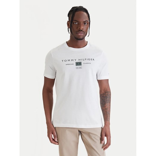 Tommy Hilfiger T-Shirt Brand Love MW0MW42365 Biały Regular Fit ze sklepu MODIVO w kategorii T-shirty męskie - zdjęcie 189370712