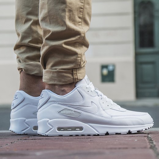 BUTY MĘSKIE SNEAKERSY NIKE AIR MAX 90 LEATHER 302519 113 sneakerstudio-pl zielony Buty do biegania męskie