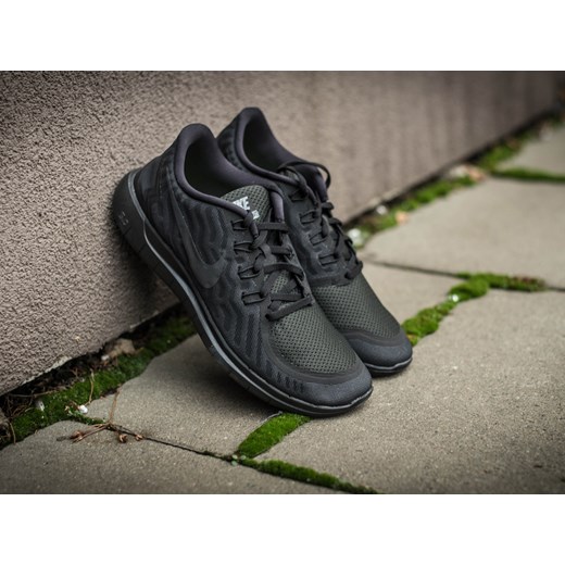 BUTY NIKE FREE 5.0 724382 001 sneakerstudio-pl szary lato