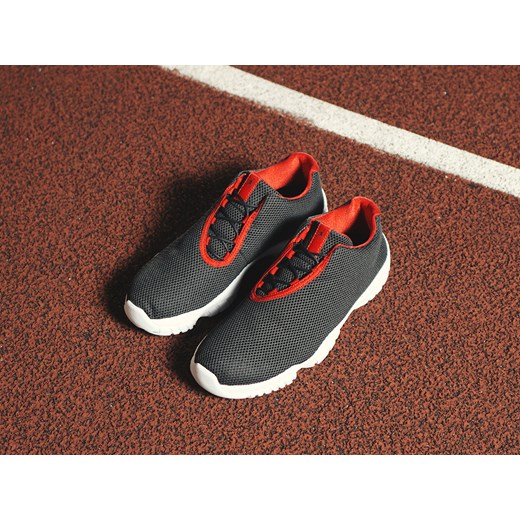 BUTY NIKE AIR JORDAN FUTURE LOW 718948 001 sneakerstudio-pl bezowy lato
