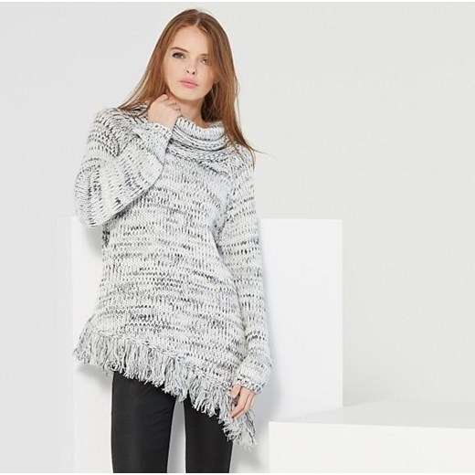 Sweter YFL z frędzlami reserved bialy zima