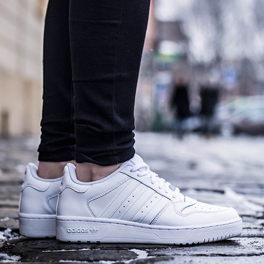 Buty damskie sneakersy Adidas Originals Attitude Revive Low S75210 sneakerstudio-pl niebieski Buty sportowe casual