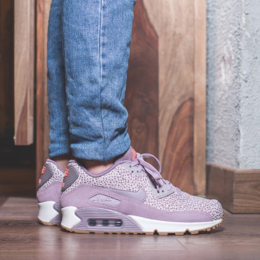 Buty damskie sneakersy Nike Air Max 90 Premium "Plum Safari" 443817 500 sneakerstudio-pl rozowy Buty do biegania