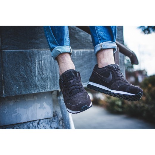 Nike MD Runner II Lth 819834-221