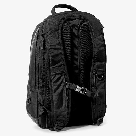 CONFRONT PLECAK RUCKUS