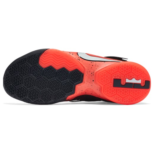 BUTY NIKE LEBRON SOLDIER IX PRM BLACK/WHITE-BRIGHT CRIMSON - 749490-016 Nike pomaranczowy 43 Basketo.pl