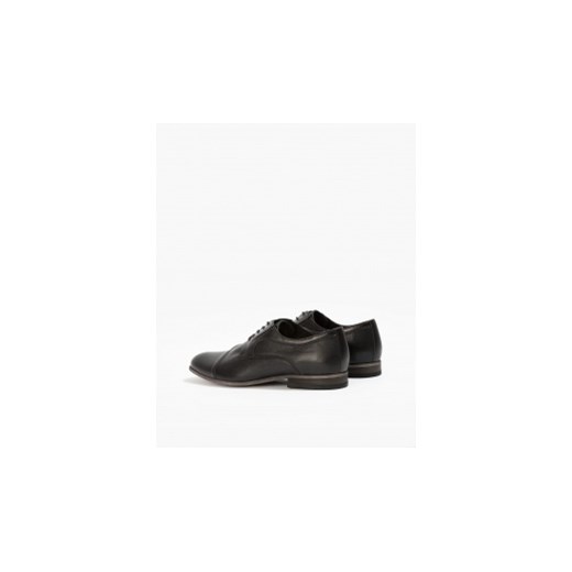 Czarne buty typu oxford 7598-917