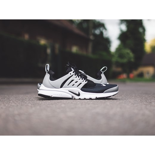 Buty damskie sneakersy Nike Presto (GS) 833875 001 Nike 37,5 okazyjna cena sneakerstudio.pl