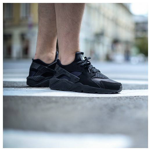 Buty Nike Air Huarache Triple Black (318429 003) Worldbox Buty Nike Air Huarache Triple Black (318429 003) Worldbox