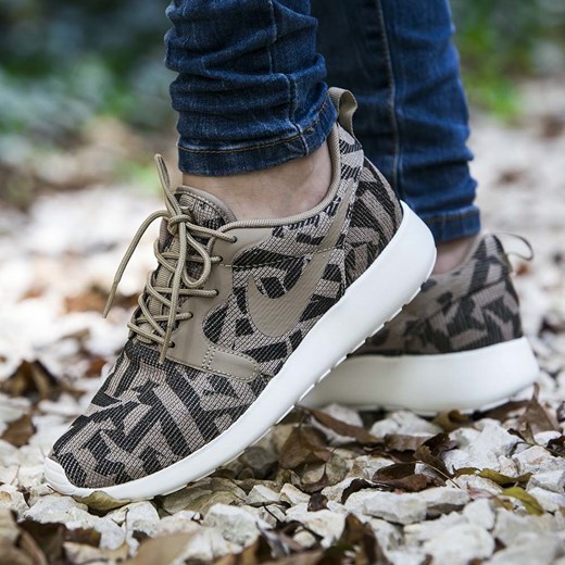 Buty Nike Wmns Roshe One Jacquard "Desert Camo" (705217-200) Nike 8.5 Worldbox