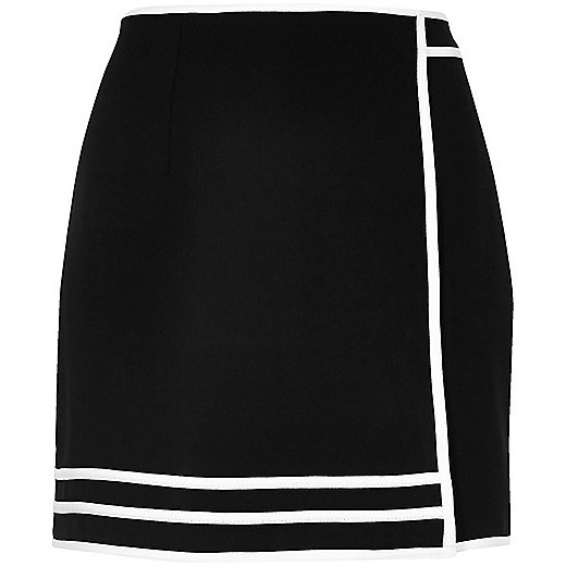 Black sporty mini skirt   River Island  