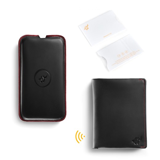 Black Woolet XL Travel with matching Charging Pad and RFiD Blocker