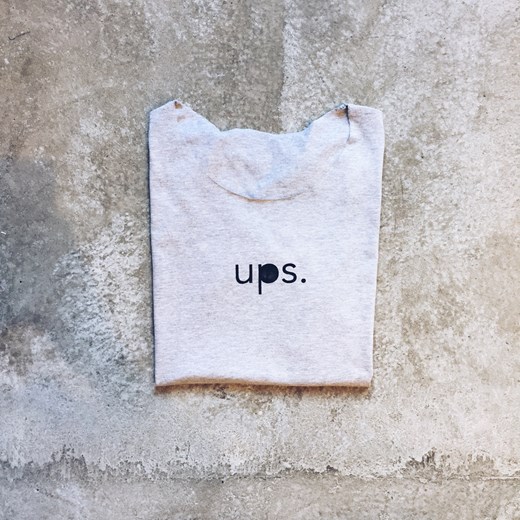 T-shirt Ups fioletowy Gego M showroom.pl
