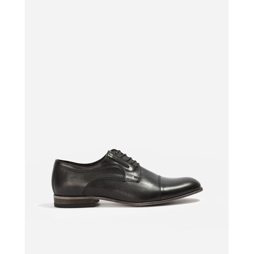 Czarne buty typu oxford 7598-917